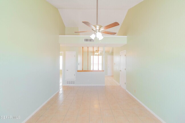 Building Photo - 12056 Bellows Ct