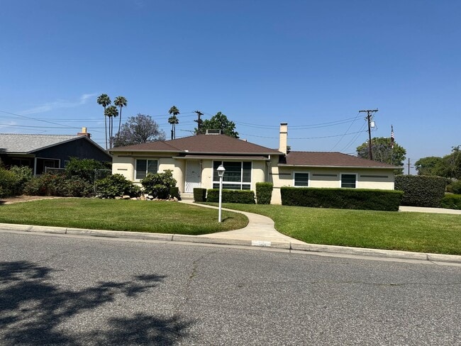 Primary Photo - Perfection! Corner Lot Pool Home