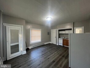 Building Photo - 4637 Leiper St