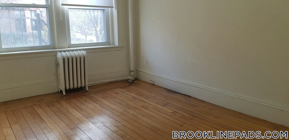 Building Photo - 1822 Beacon St