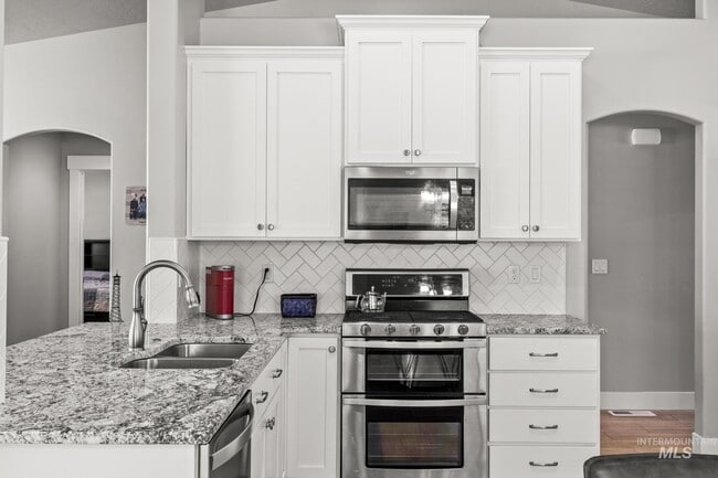 Building Photo - 319 N Baxter Way