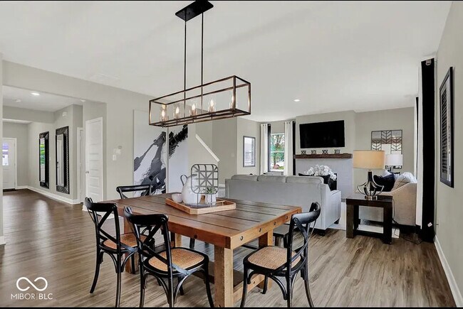 Building Photo - 16935 Sherwin Ct