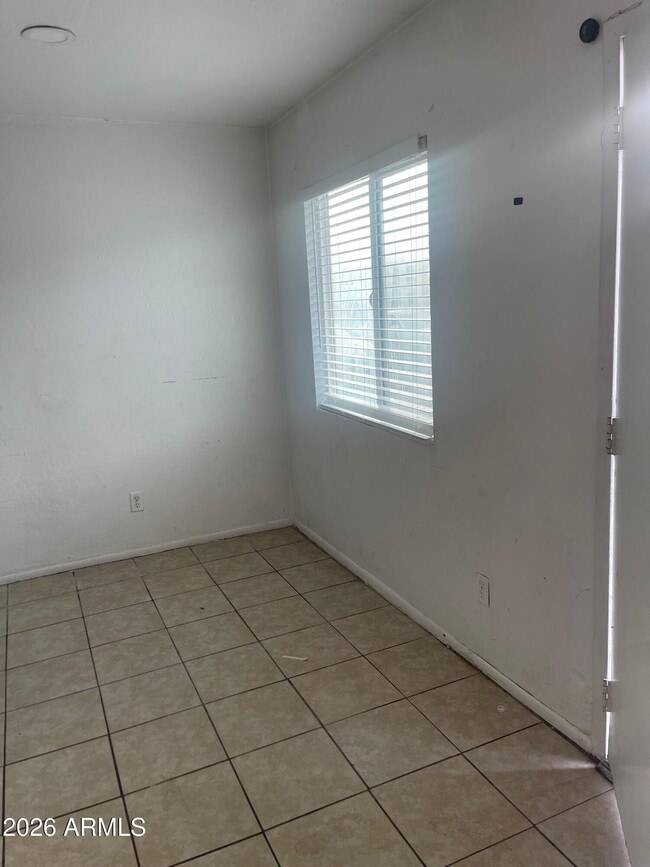 Building Photo - 2240 W Southern Ave