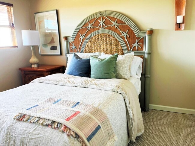 Building Photo - 602 N Shore Dr E