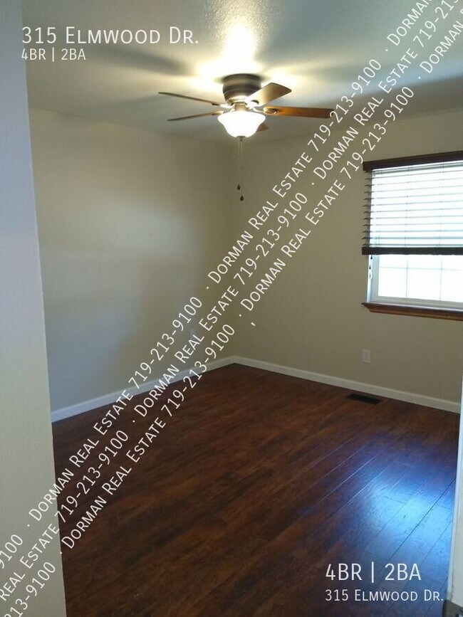 Building Photo - 315 Elmwood Dr