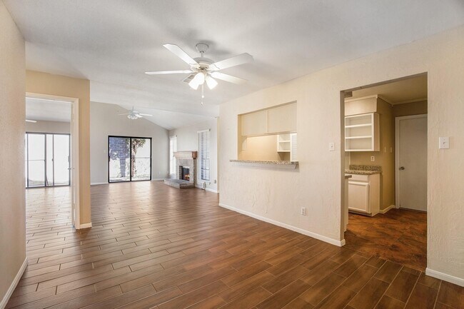 Building Photo - 18522 Glen Briar Ln