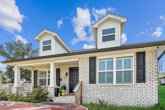Building Photo - 7097 Sonny Dr