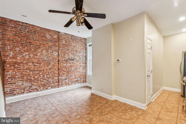 Building Photo - 828 N 21st St