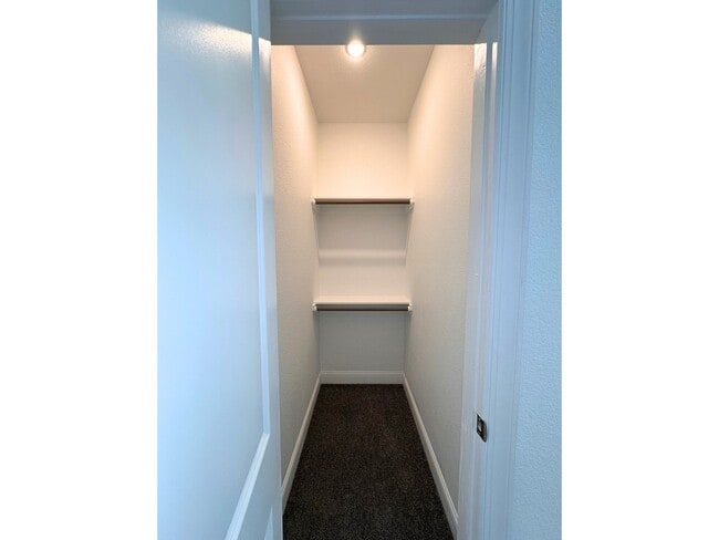 Building Photo - 7710 Darnay Dr