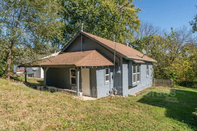 Building Photo - 108 Cliff Dr