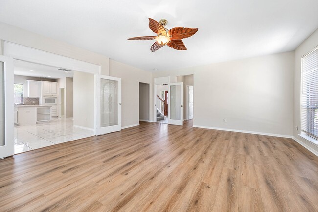 Building Photo - 7902 Feather Springs Dr