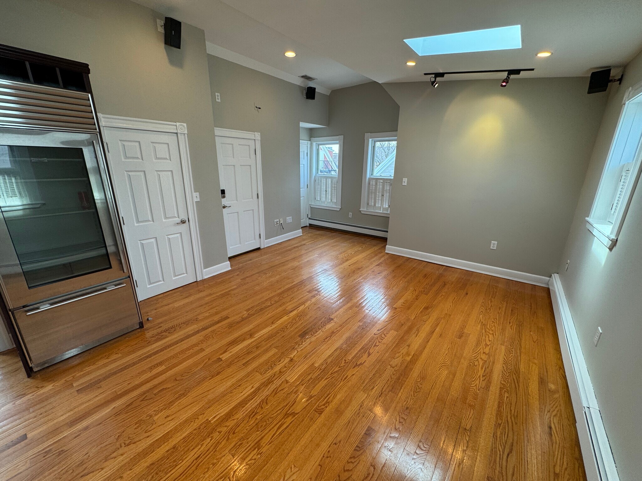 Building Photo - 22 Ellington Rd