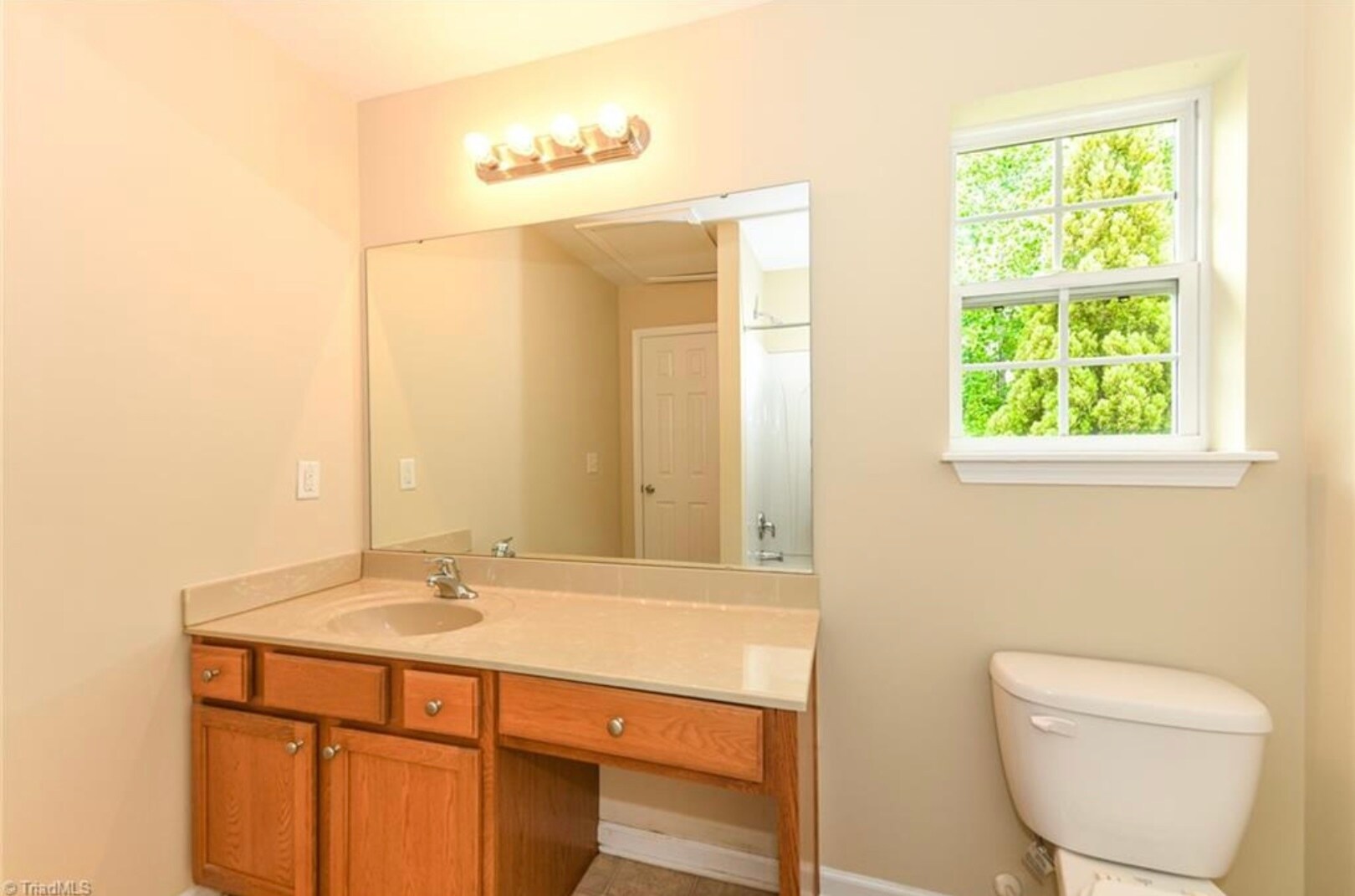 Building Photo - 636 Grasswren Way