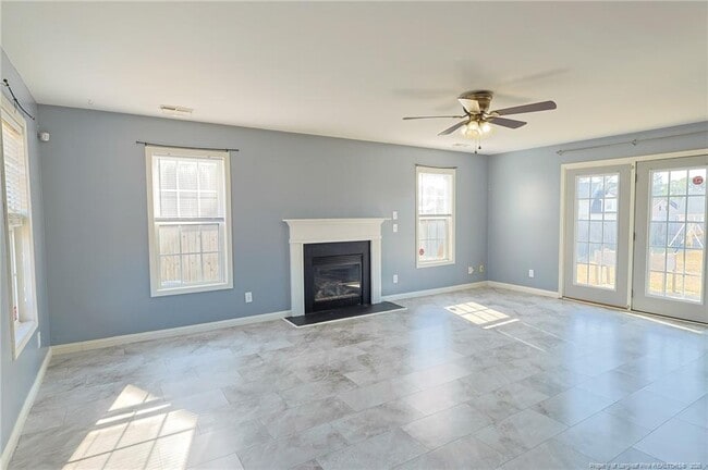 Building Photo - 5725 Azure Dr