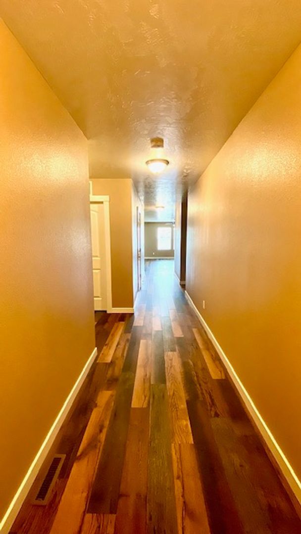 Building Photo - 3 Bed (+ bonus room) 2 Bath Home in Meridi...