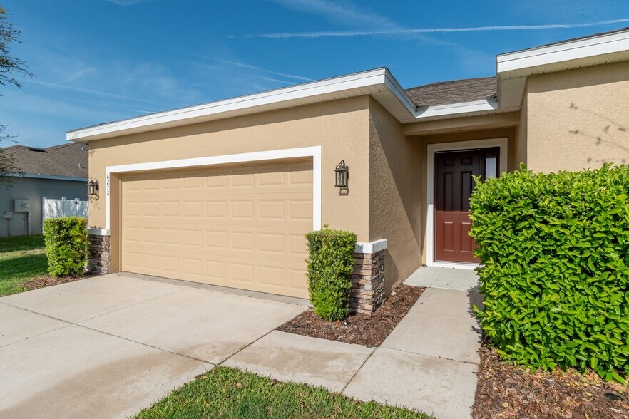 Building Photo - 6278 SW 46th Ave