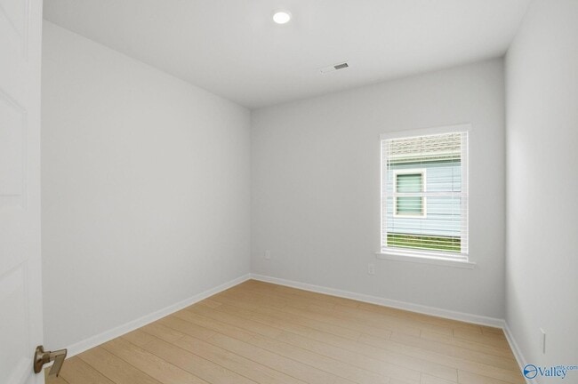 Building Photo - 304 Allene Wy