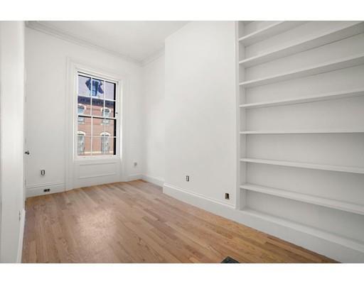 Building Photo - 265 Clarendon St