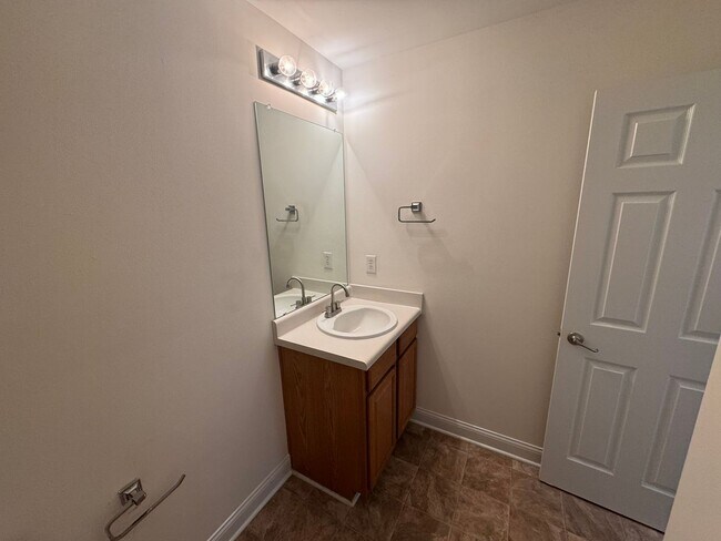 Building Photo - 6622 Latherton Ln