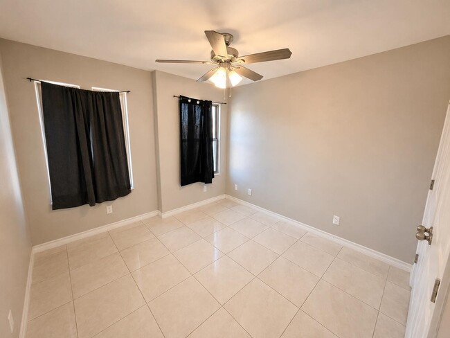 Building Photo - 2711 Purdy Ct