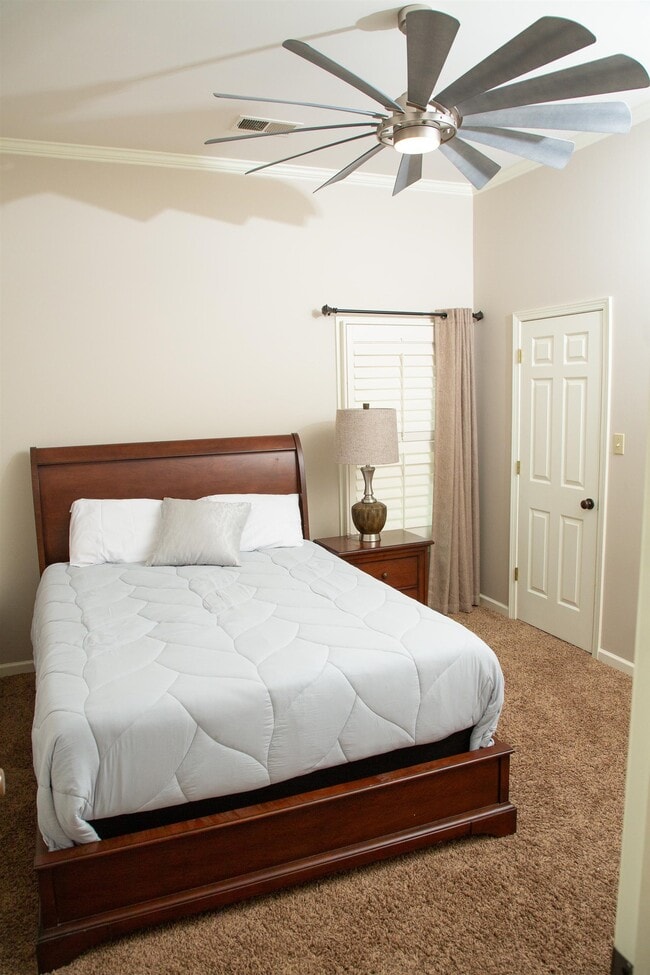 Building Photo - 10060 Avent Ridge Cove