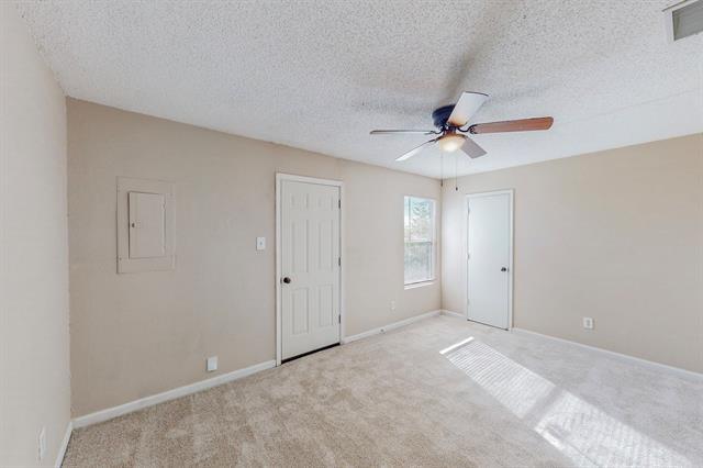 Building Photo - 301 Kings Way Dr
