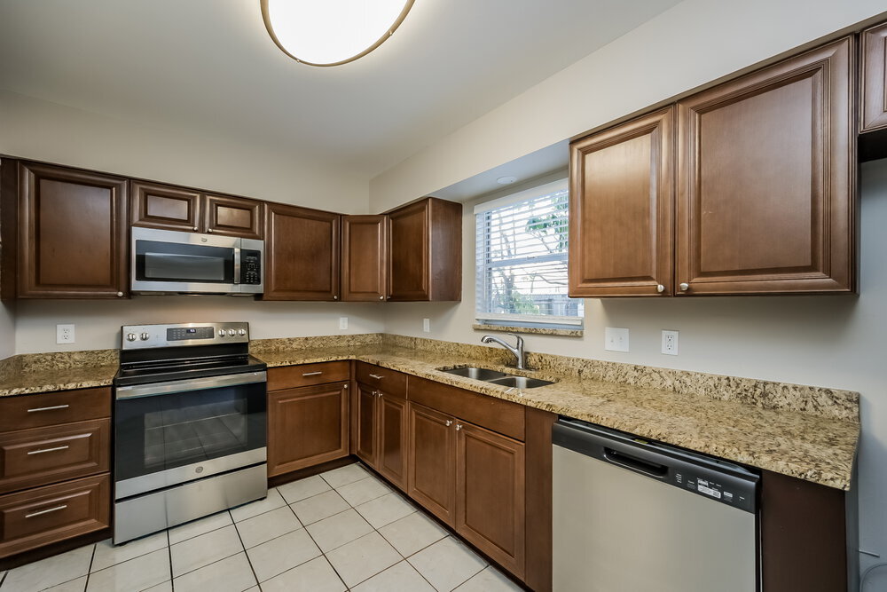 Building Photo - 2032 Tropic Bay Ct