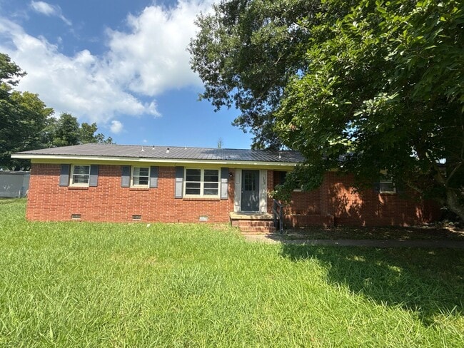 Building Photo - 1228 Old Brighton Rd