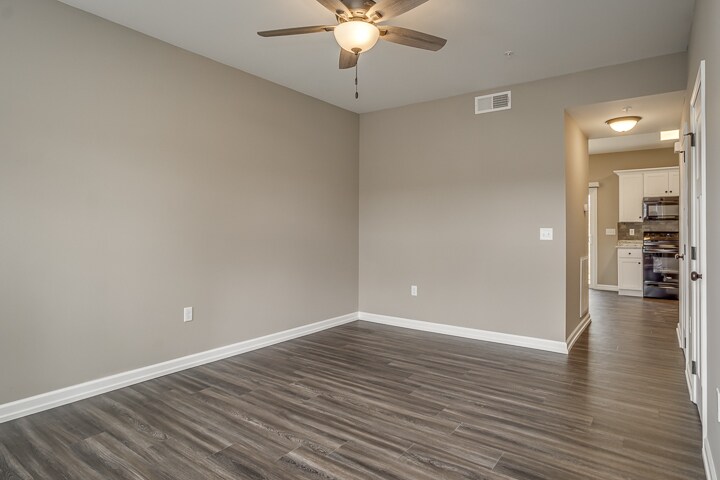 Building Photo - 343 Chestnut Ave