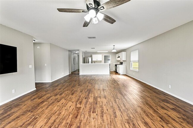 Building Photo - 6813 Sabrina Dr