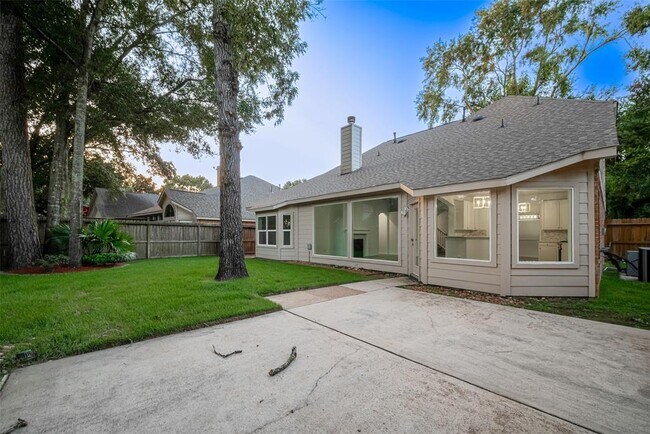 Building Photo - 2118 Westover Park Cir
