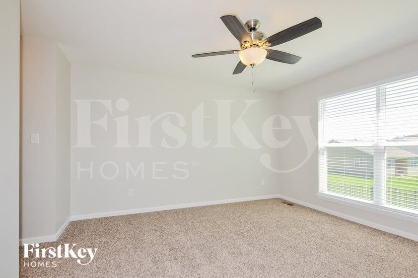 Building Photo - 404 Cozy Pines Dr
