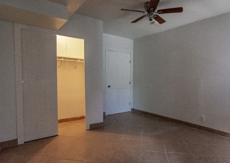 Building Photo - 811 Barrymore Blvd