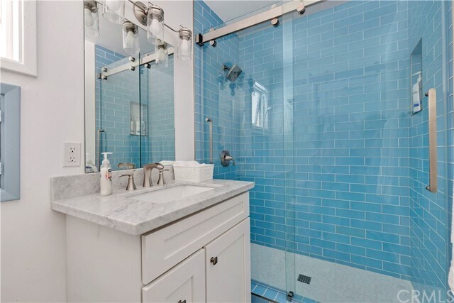 Building Photo - 2307 Bayside Dr