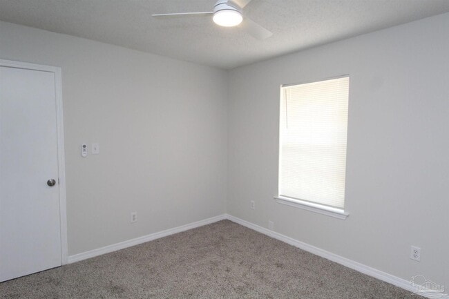 Building Photo - 408 Peppertree Terrace