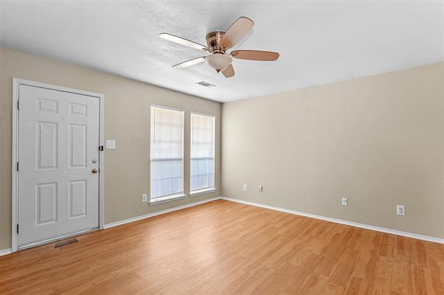 Building Photo - 2549 E Renfro St