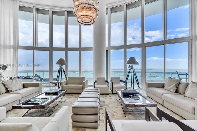 Building Photo - 1643 Brickell Ave