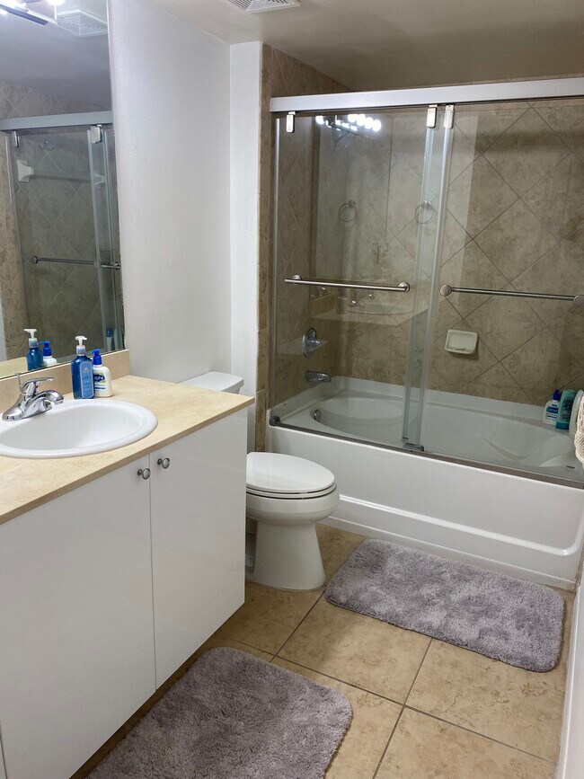 Building Photo - 600 S Dixie Hwy