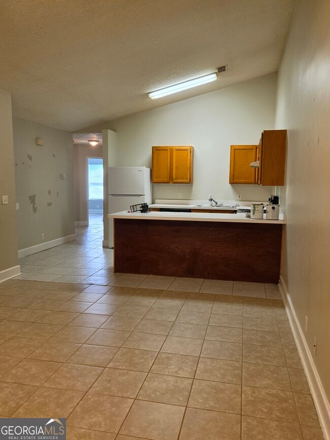 Building Photo - 516 S Arizona St