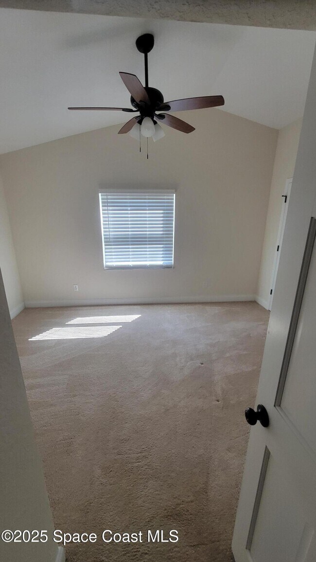 Building Photo - 1209 Bonaventure Dr
