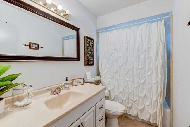 Building Photo - 10707 Piping Rock Ln