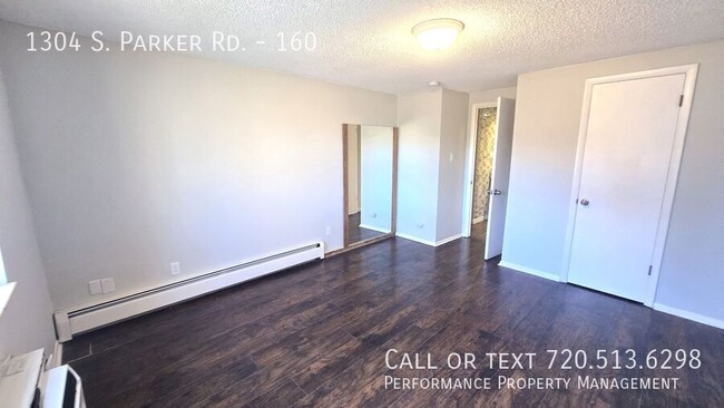 Building Photo - **1 Bedroom, 1 Bathroom Newly Renovated Co...