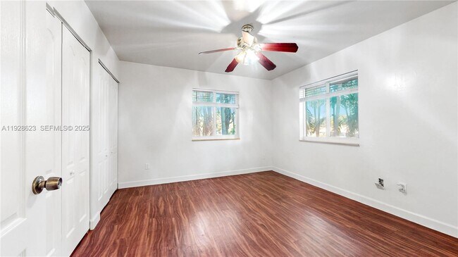 Building Photo - 15755 SW 92nd Ave