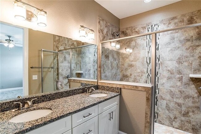 Building Photo - 2015 Lunn Landings Dr