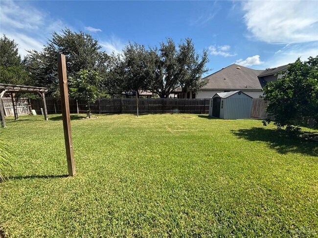 Building Photo - 2304 Brazos Ave