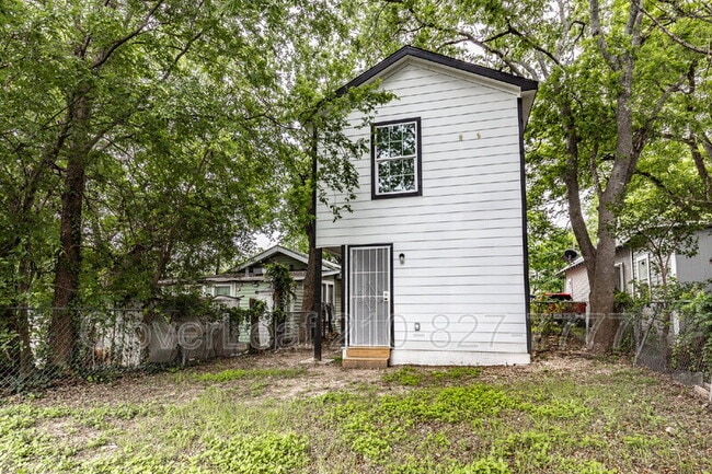 Building Photo - 631 Potomac St