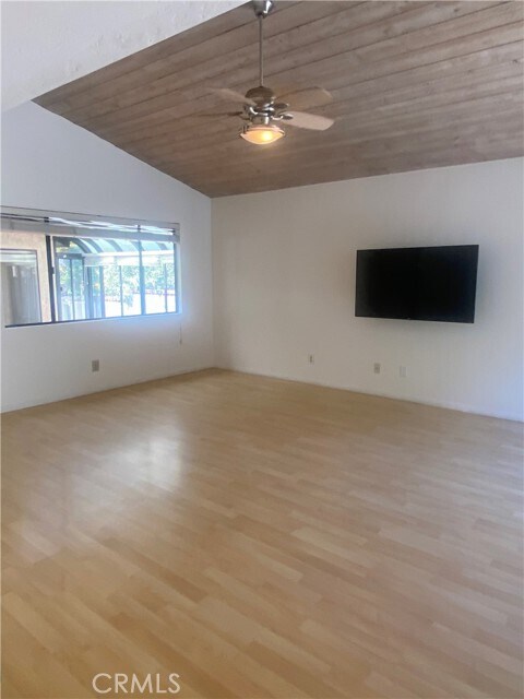 Building Photo - 1204 Elm Ave
