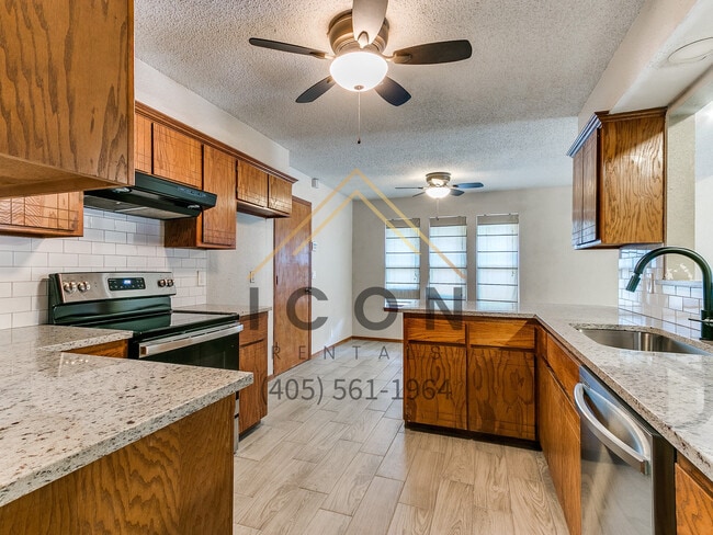 Building Photo - 8804 NW 92nd St