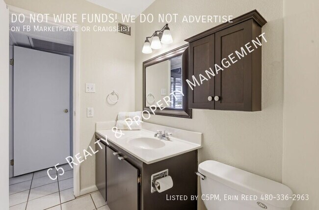 Building Photo - 4950 N Miller Rd