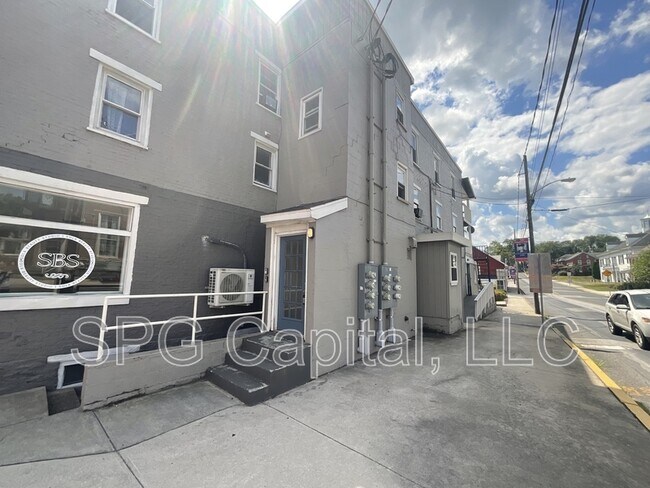 Building Photo - 5 S Main St